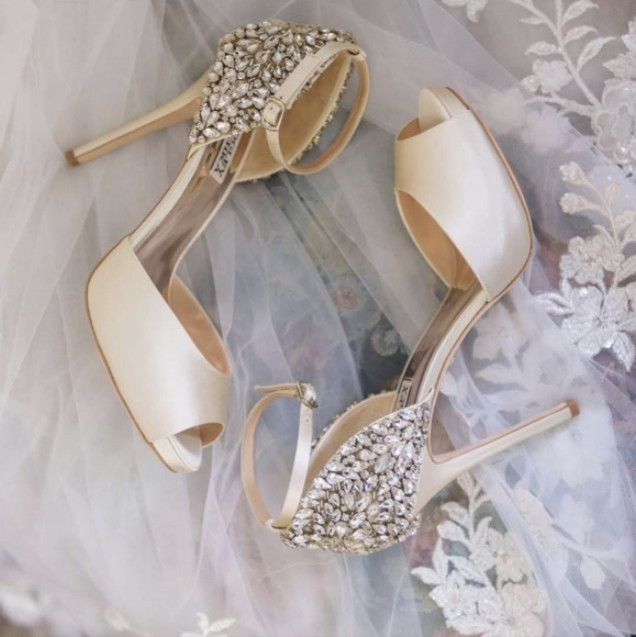 Badgley Mischka heels. Size 7.5 - Picture 9 of 10